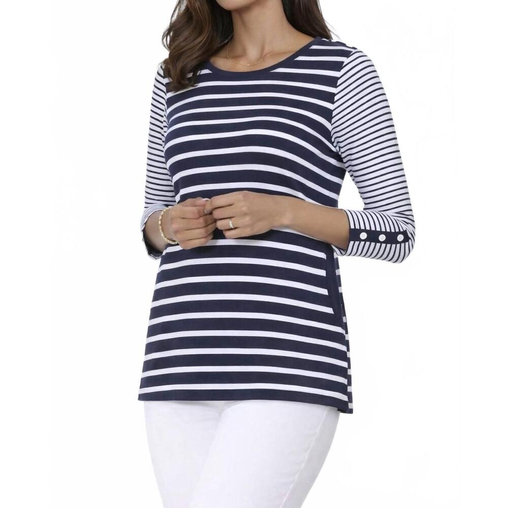 NEW E.L.I. the vela top in navy/white